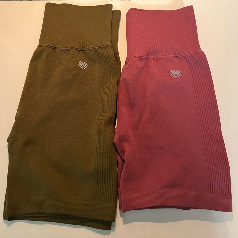 Forever 21 Lot of 2 Size Small Biker compression Shorts Green Maroon athletic